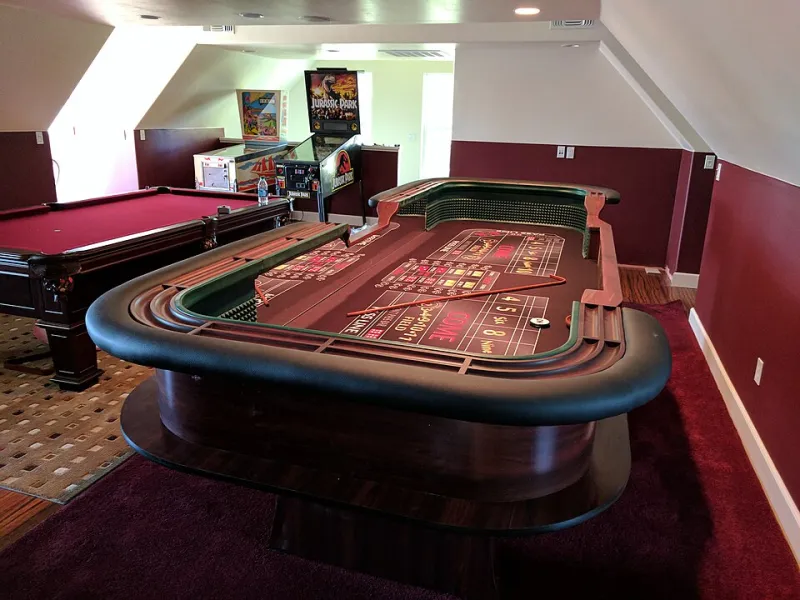 Real Strategies vs. Casino Myths: A No-Nonsense Guide to Table Games